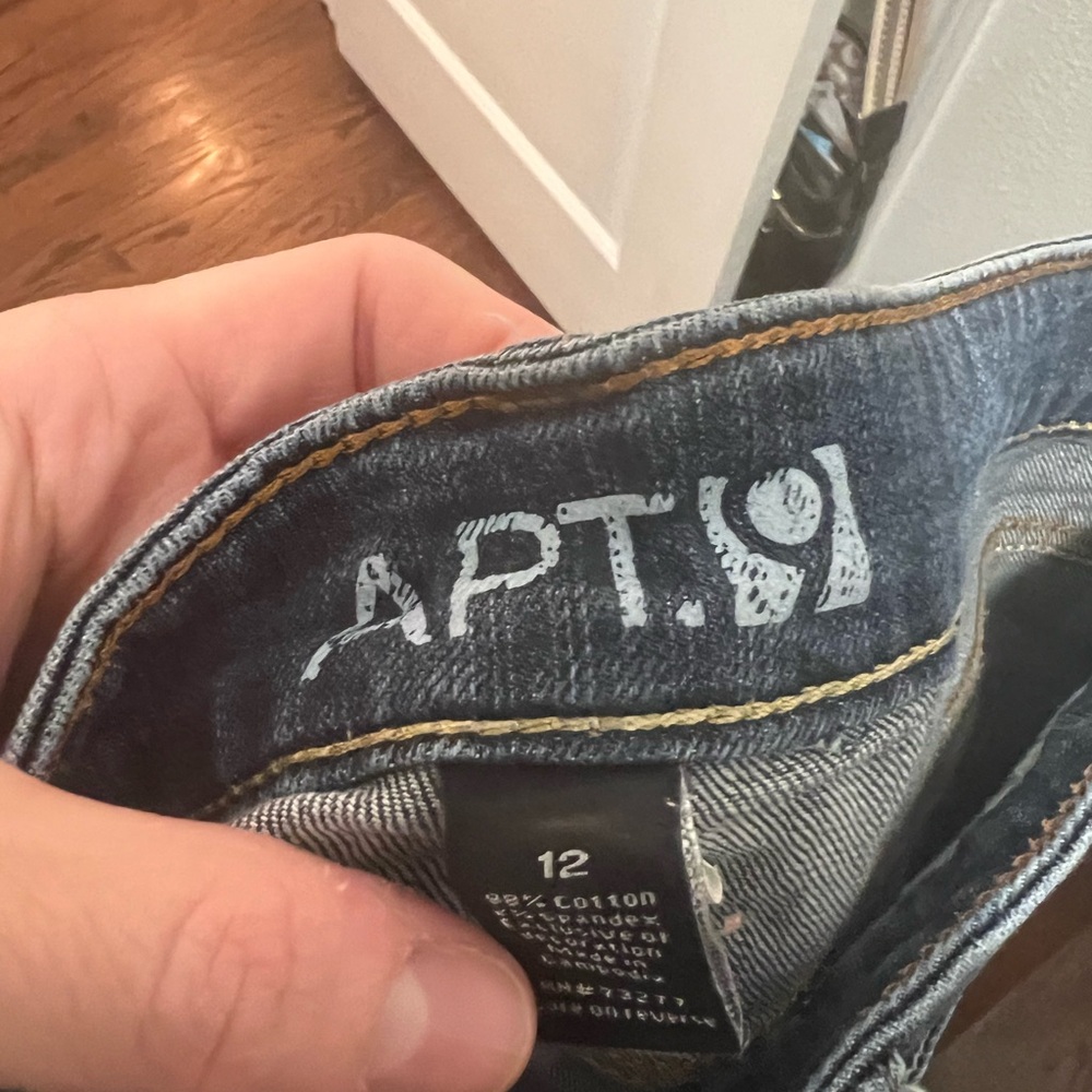 Capri pants - Picture 3 of 3
